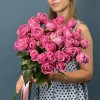 9 кустовых малиновых роз Мисти Баблс 60 см